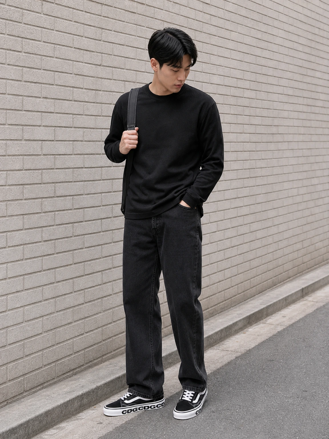 CDG 로고가 돋보이는 스니커즈