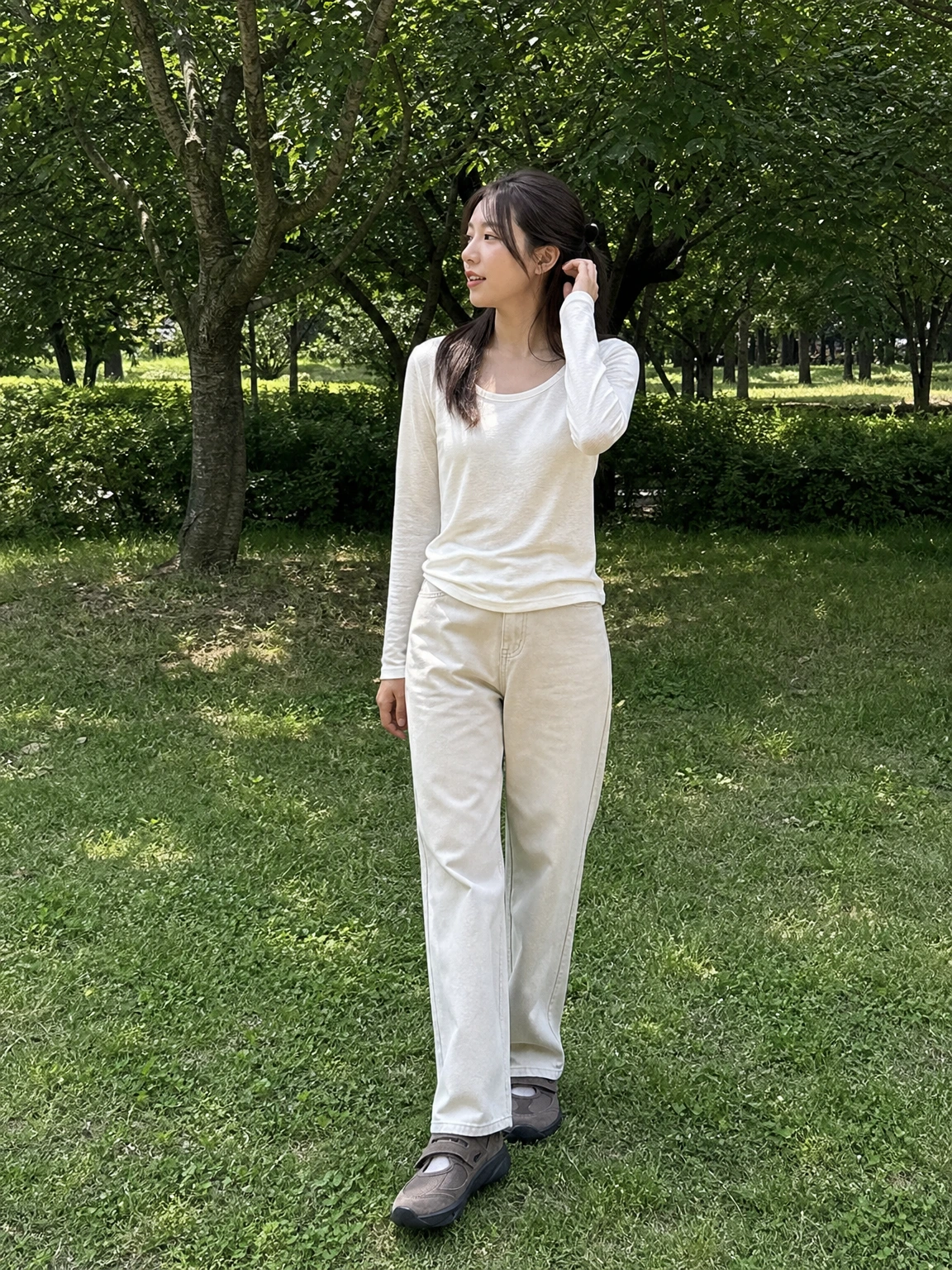 벨크로 스트랩으로 편한 샌들
