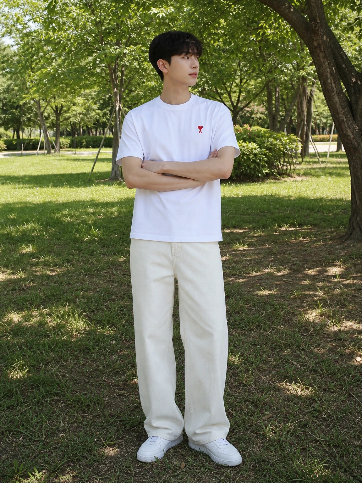 미니 하트로 포인트 준 반팔티셔츠
