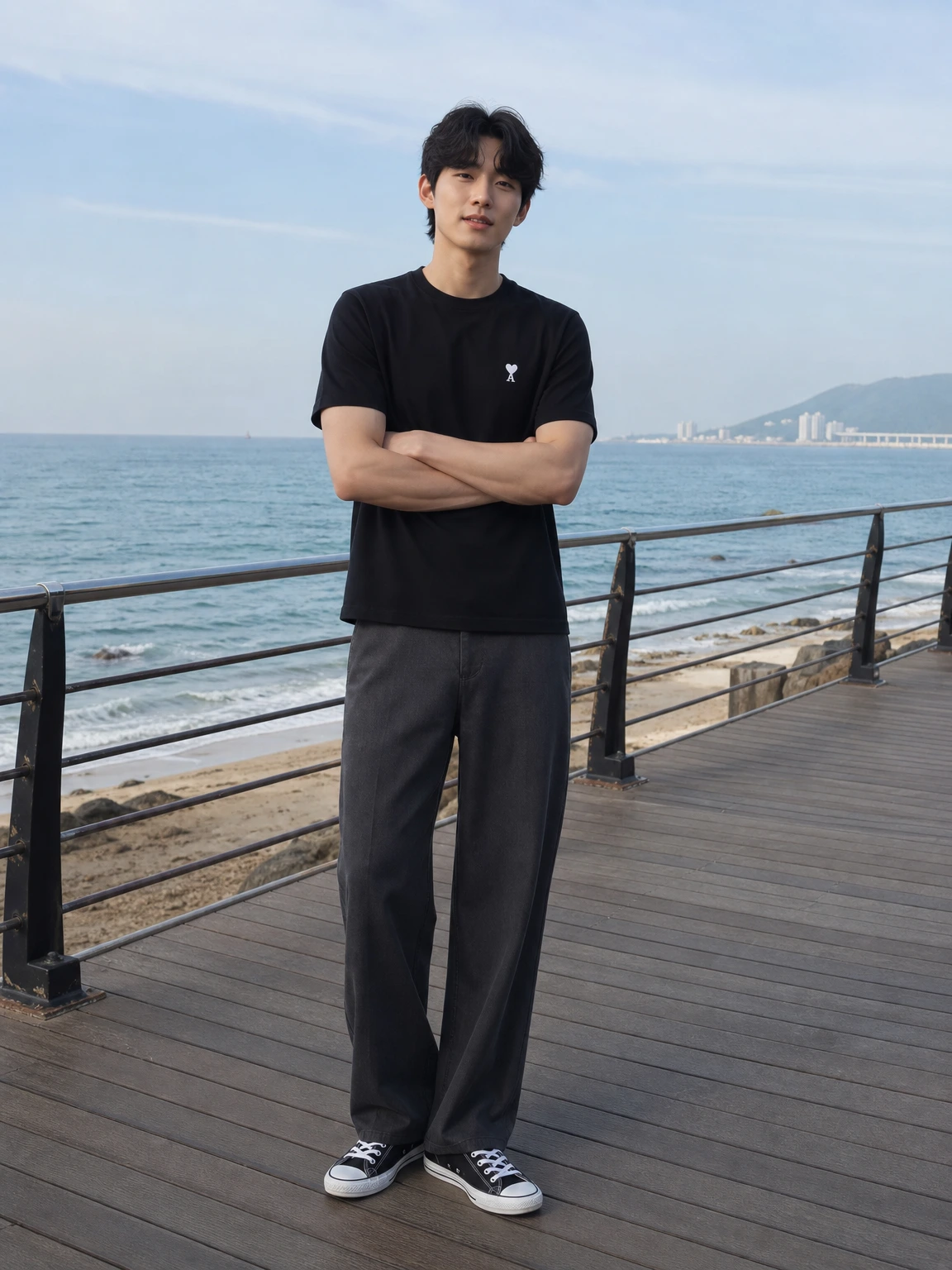 스몰 하트로 포인트 준 반팔 티셔츠