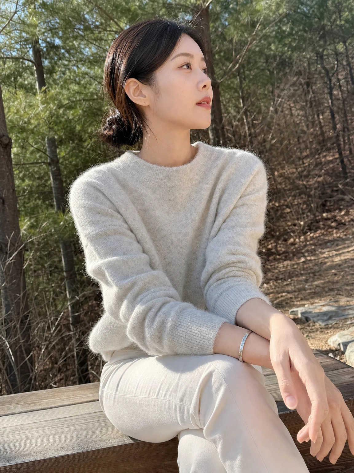 미니멀 실버가 돋보이는 팔찌