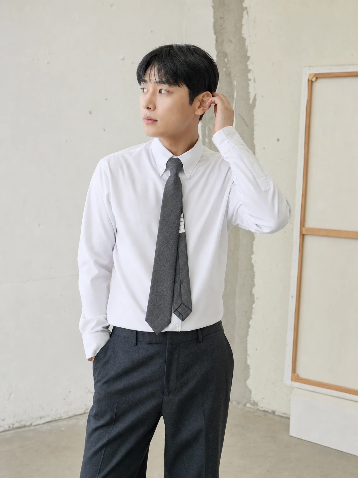 트리컬러 라이닝이 돋보이는 타이