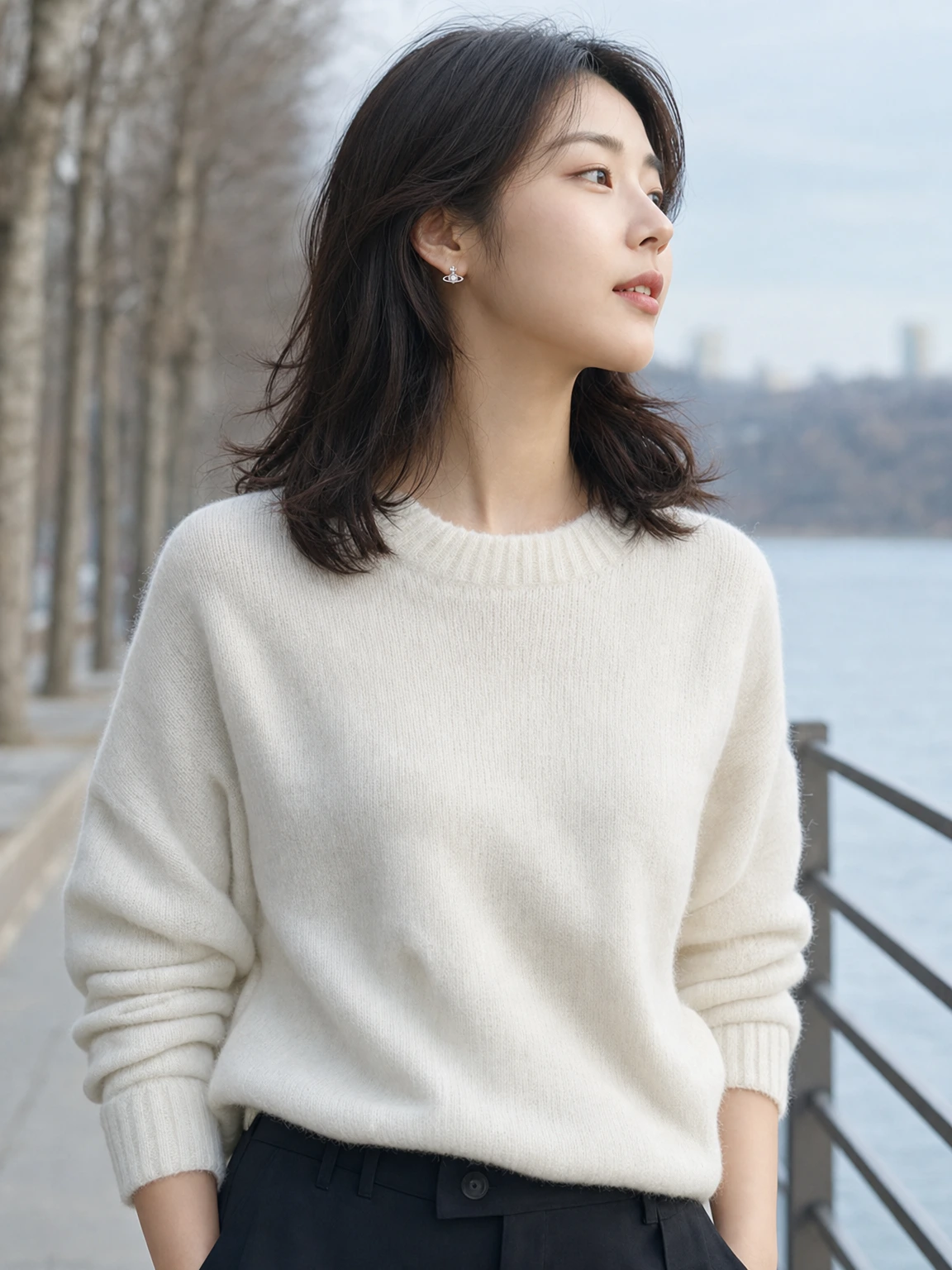 작은 오브가 반짝이는 귀걸이