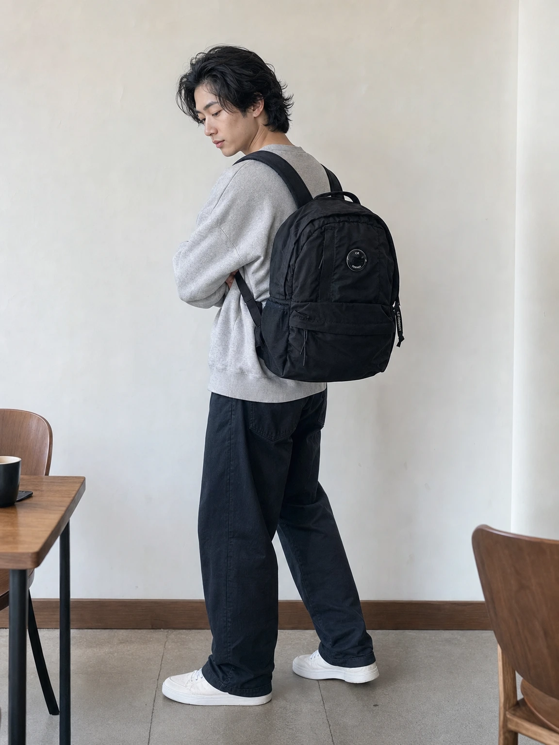 렌즈 포인트가 살아있는 백팩
