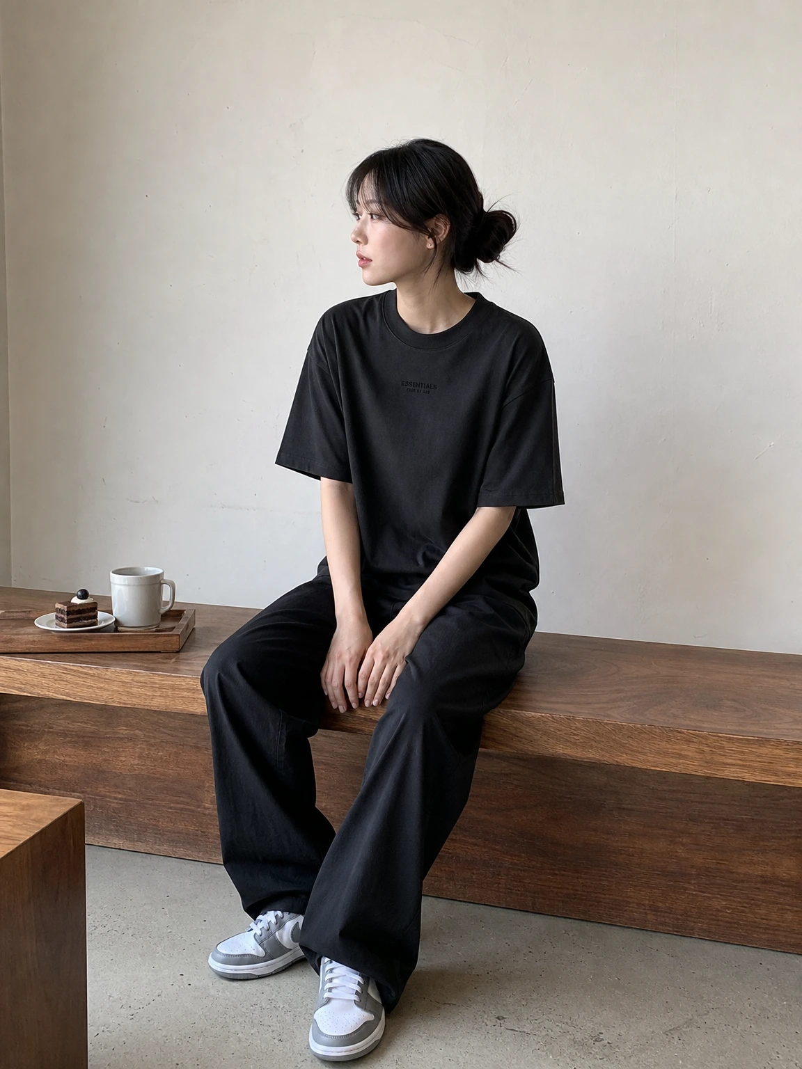 박시한 실루엣이 여유로운 티셔츠