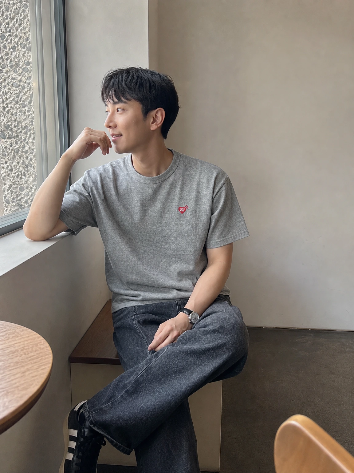 미니 하트로 포인트 준 티셔츠