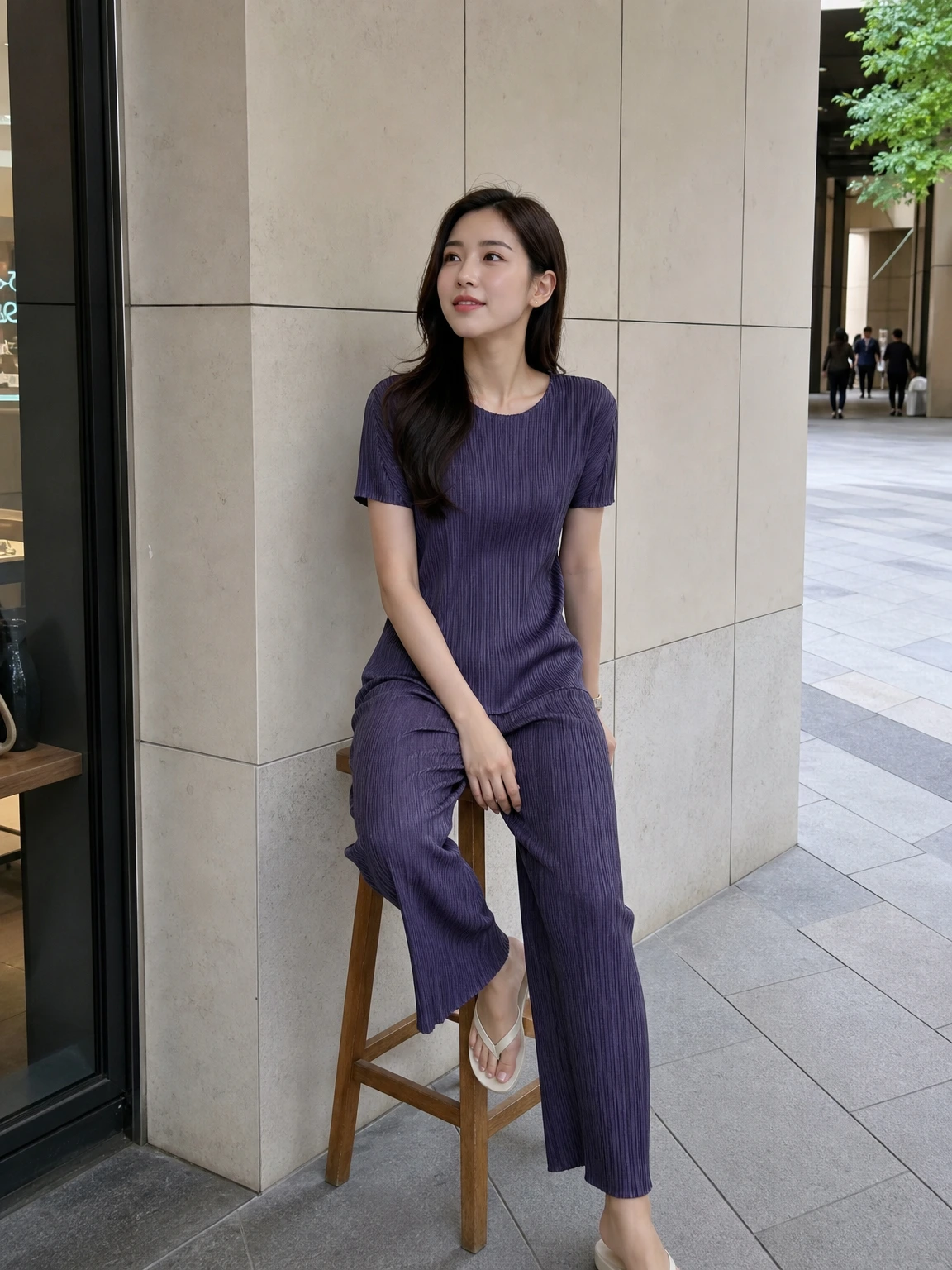 세로 플리츠로 선이 사는 탑