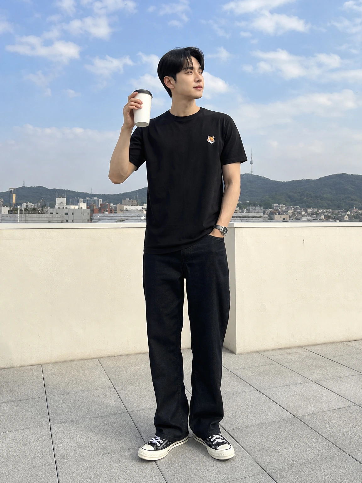 작은 여우가 포인트인 반팔 티셔츠
