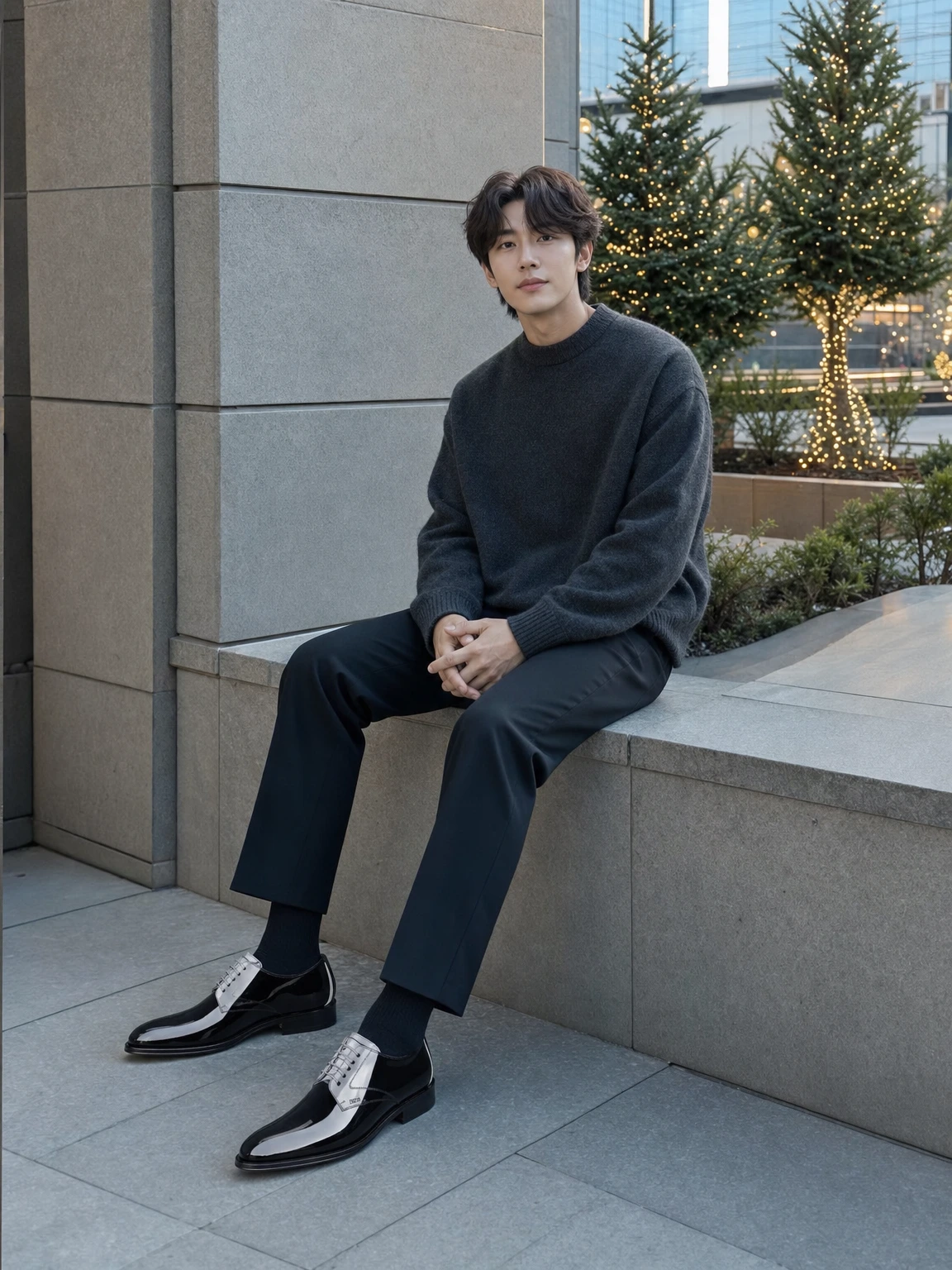 투톤 광택이 돋보이는 더비 슈즈