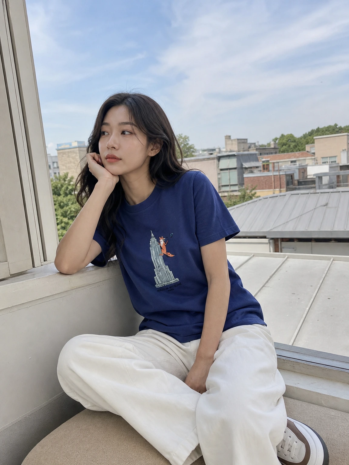 도시 그래픽이 돋보이는 반팔 티셔츠