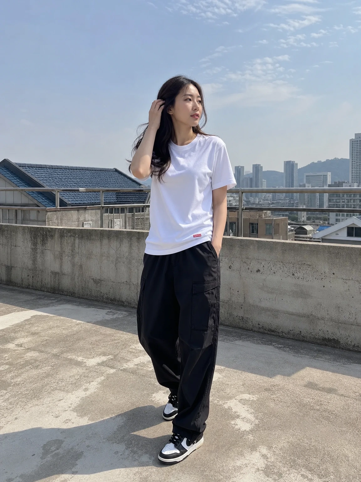 미니 로고로 완성하는 반팔 티셔츠