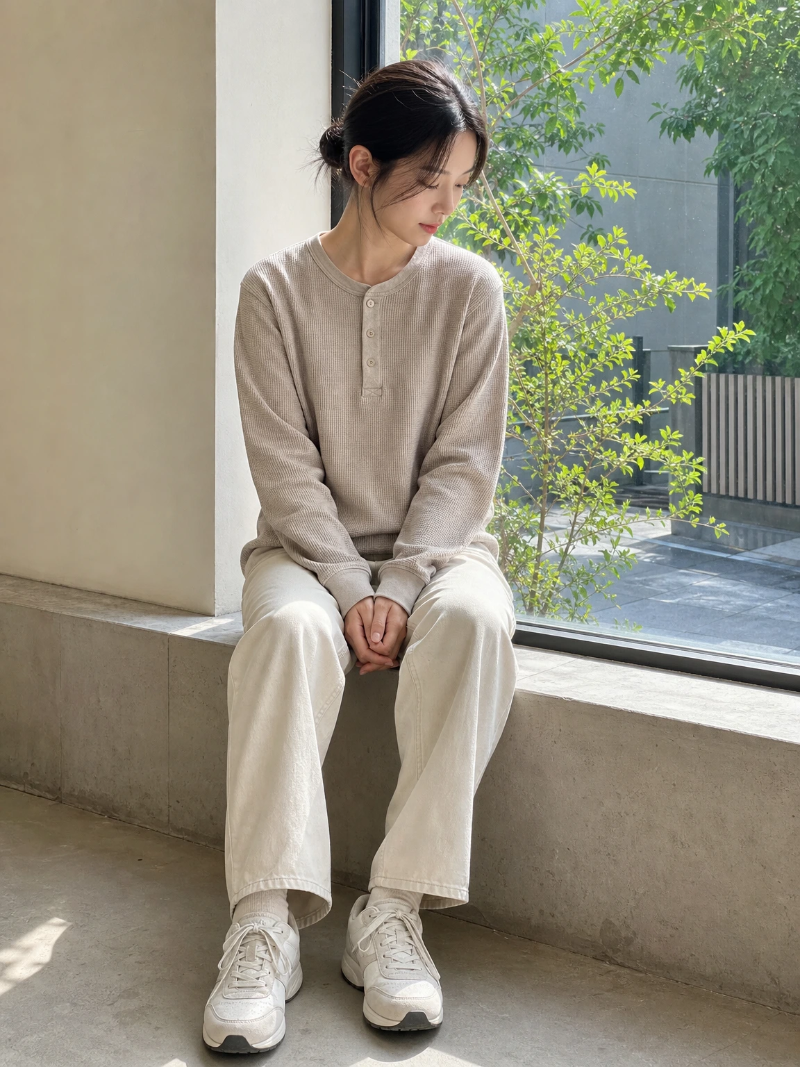 헨리넥 버튼으로 여유로운 티셔츠