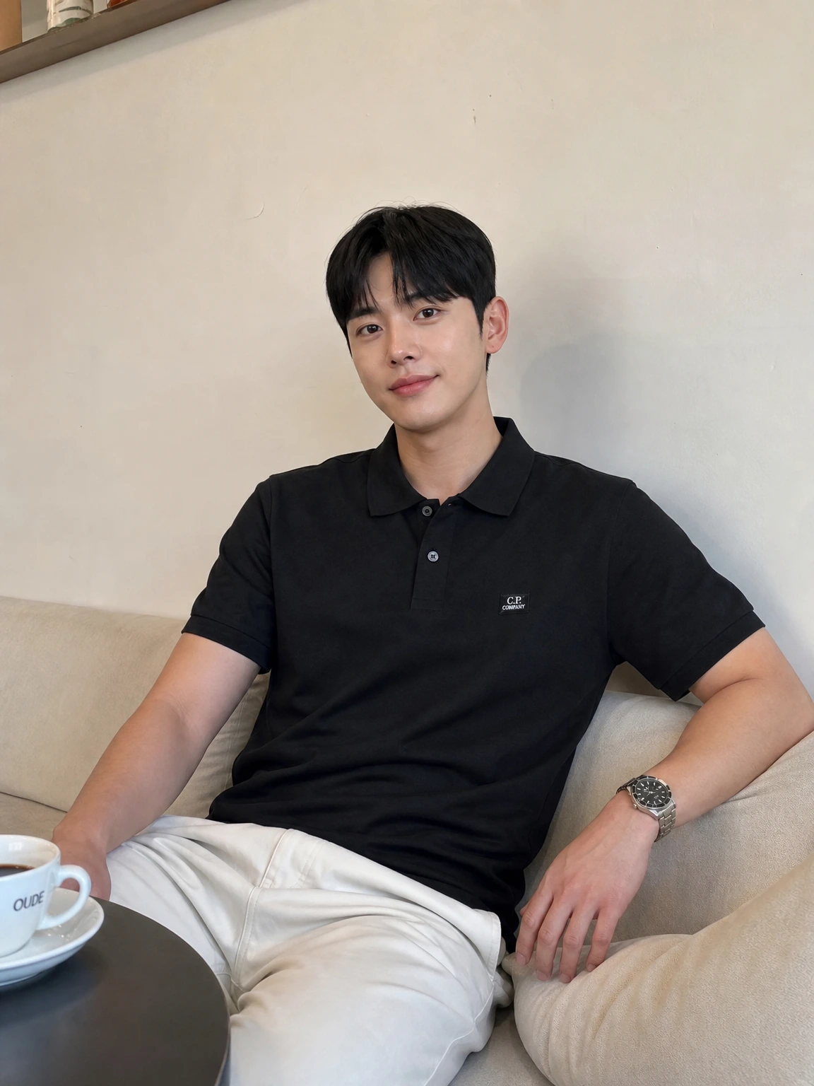 미니 로고로 정돈된 폴로셔츠
