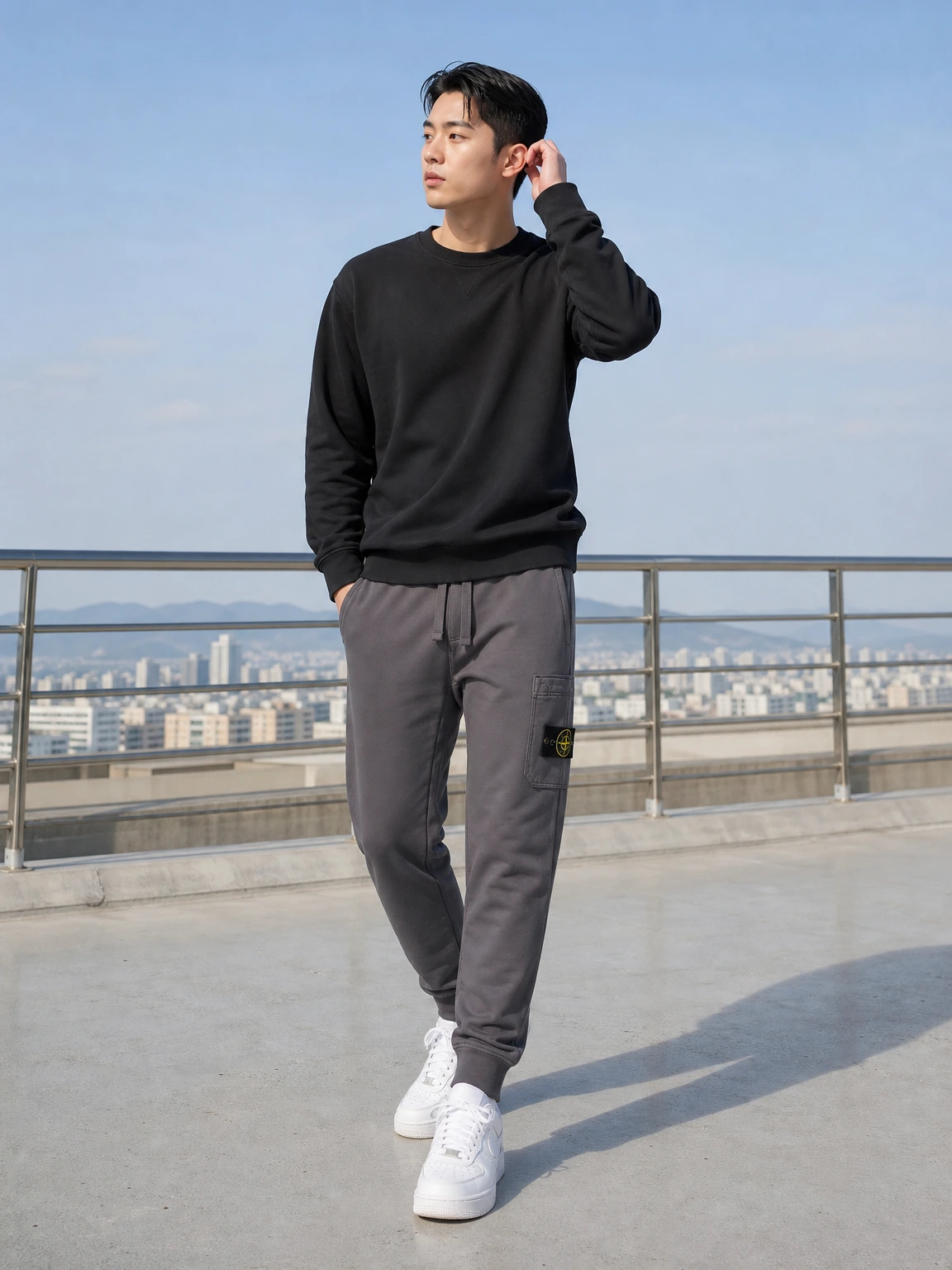 와펜 포켓이 돋보이는 반바지