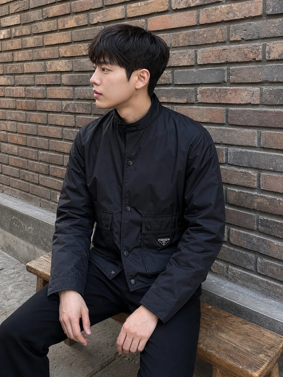 차이나넥 스냅으로 정돈된 재킷