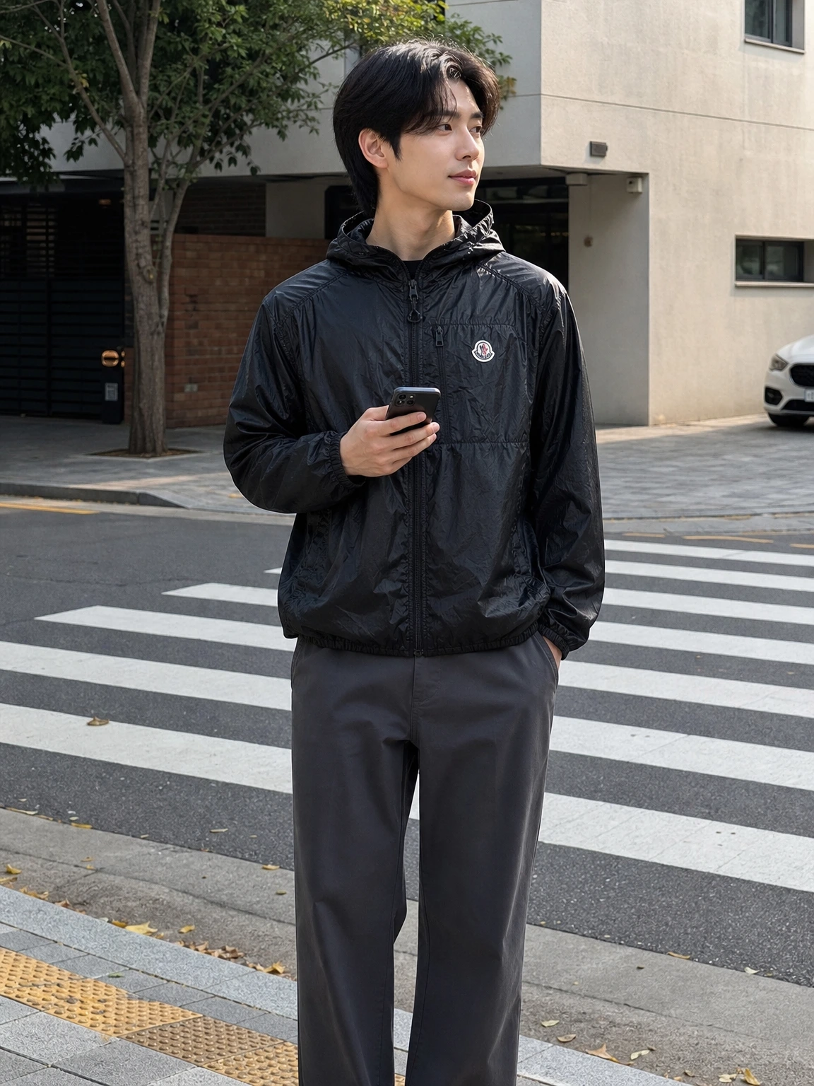 도심과 아웃도어 잇는 바람막이 점퍼